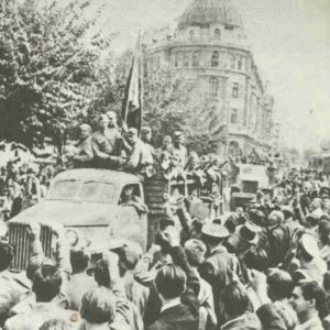 Russian troops during the occupüation of Bucharest.