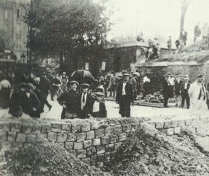 Roadblocks in Paris 1914
