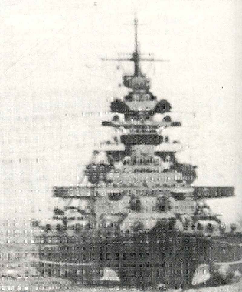 Battleship Bismarck front view – WW2 Weapons