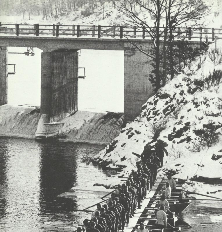 exercise of German troops in the Eife