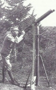 Austria-Hungarian soldier with an AA-MG