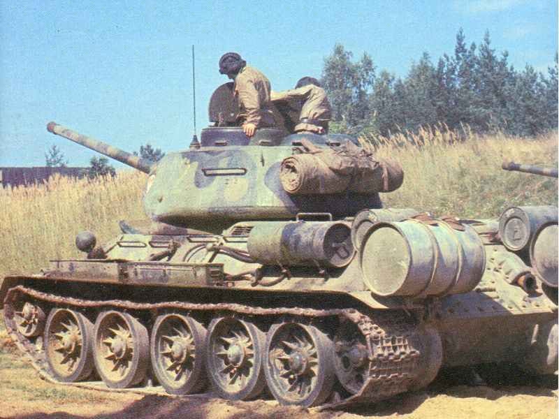 colour picture of a T-34-85.