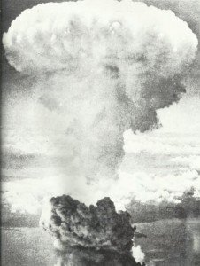  mushroom cloud over Hiroshima