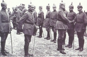 Hindenburg receives outstanding soldiers