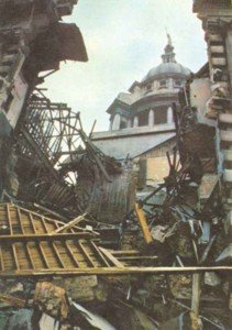 Old Bailey in London in ruins 