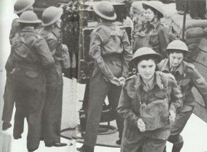 British women  anti-aircraft helpers