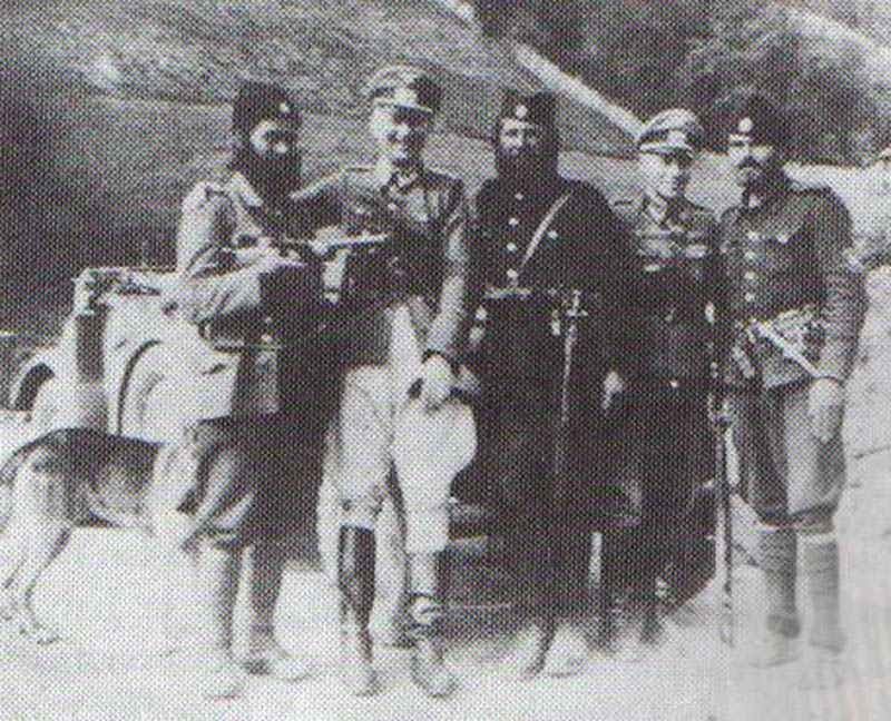 Chetniks with German officers