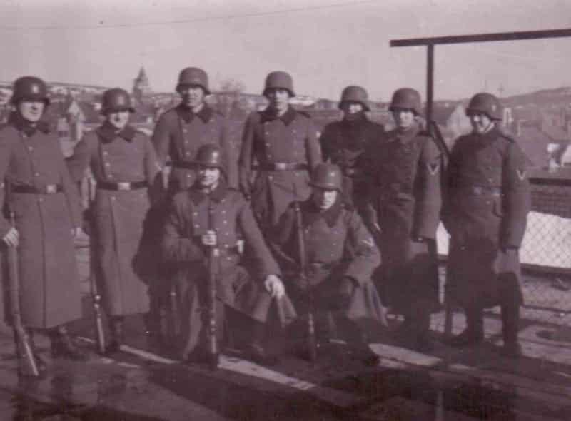 Group of German soldiers ready for appeal