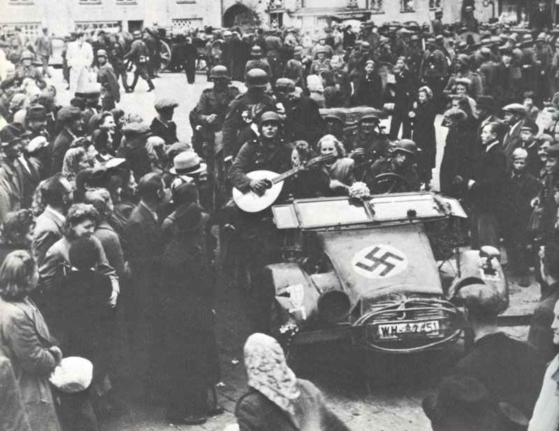 German troops are welcomed as liberators