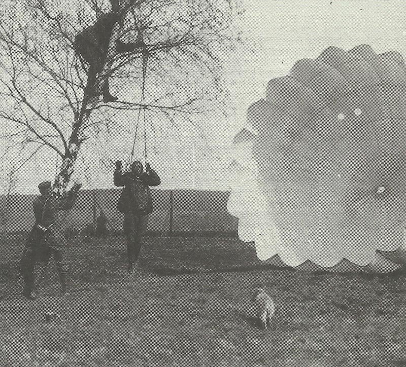 parachute crewman balloon 1