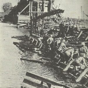 Repair of a bridge across the Dnieper