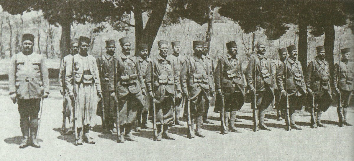 French colonial Zouaves troops