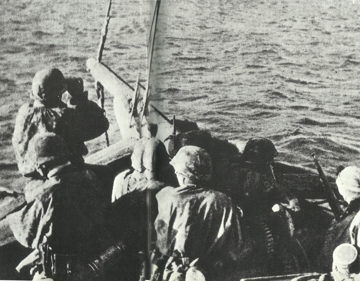 Soldiers of the LSAAH in the daring crossing in fishing boats to Patras