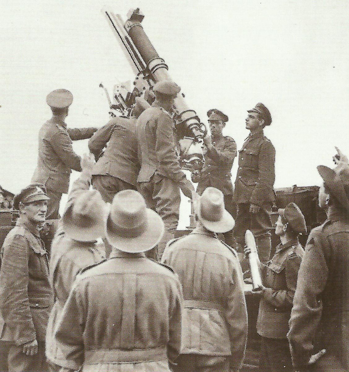 British 13-Pounder anti-aircraft gun.