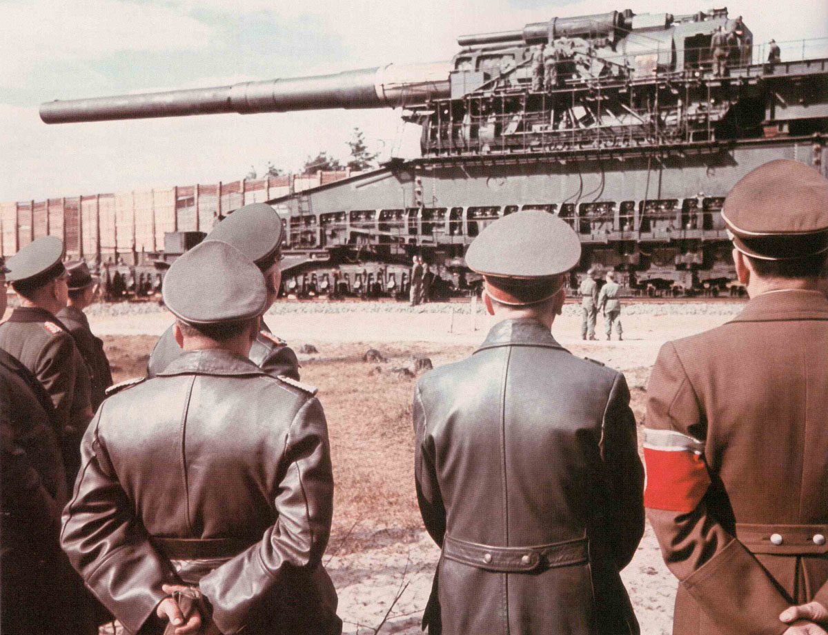 railroad gun 'Schwerer Gustav'