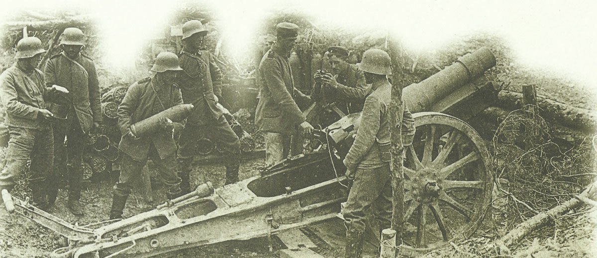 German 6-in howitzer in prepared to fire