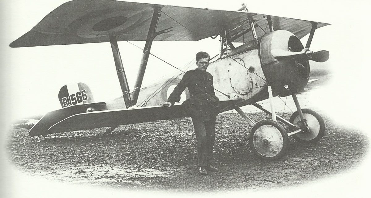 Billy Bishop in front of his Nieuport 17