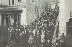 Food distribution to the German civilian population