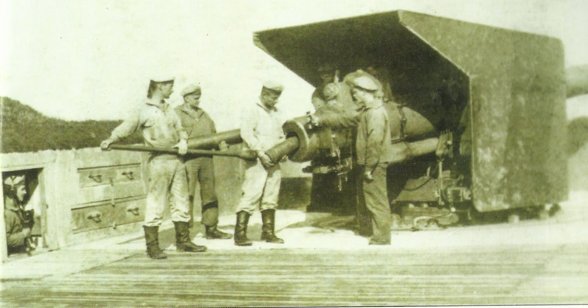 German 17 cm Schnell-Ladekanone (fast loading gun) L/40