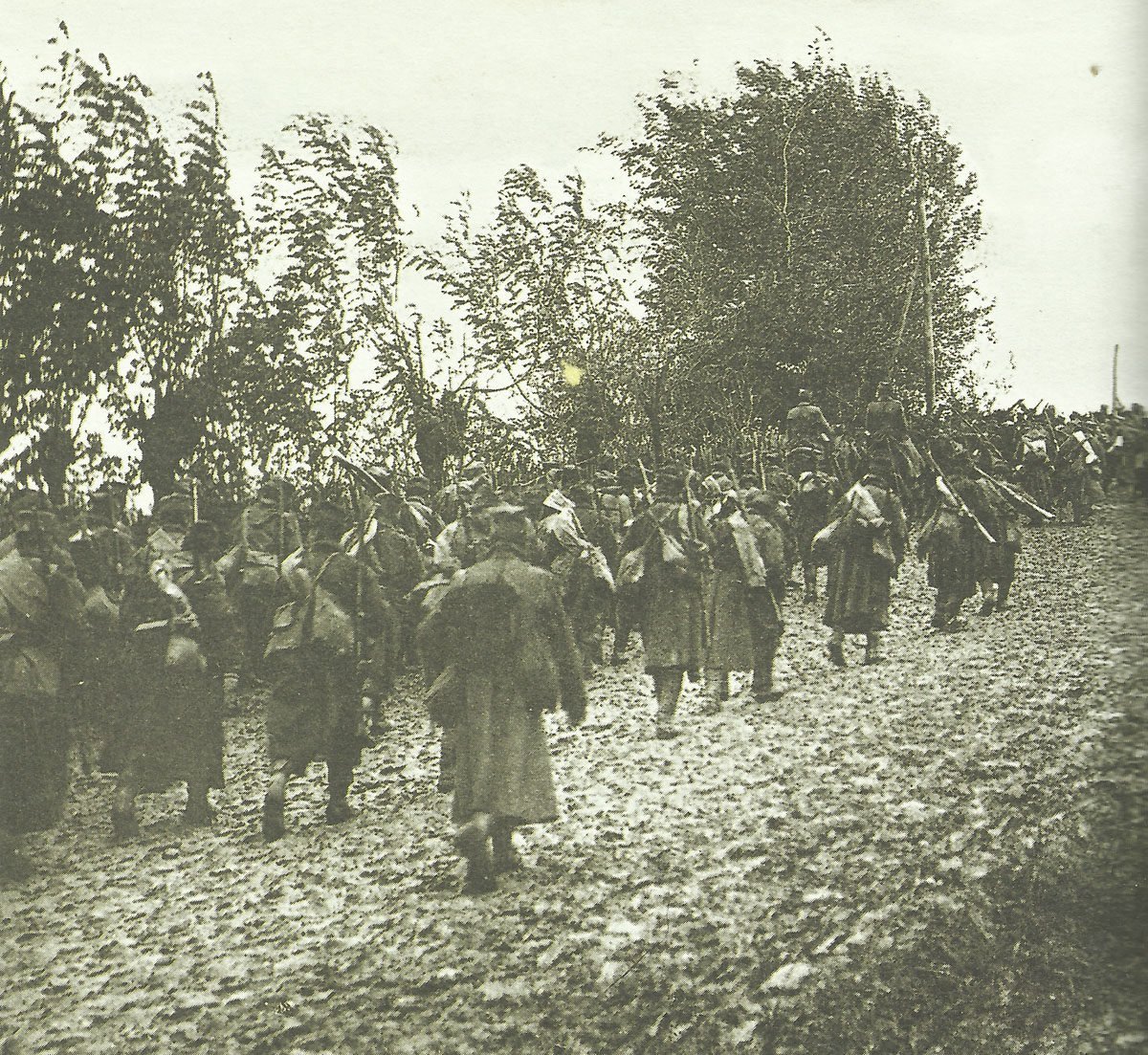 Serb troops are pursuing