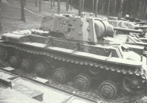 KV-1E captured by the Finns