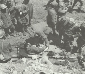 Wounded Italians receive front-line medical aid 