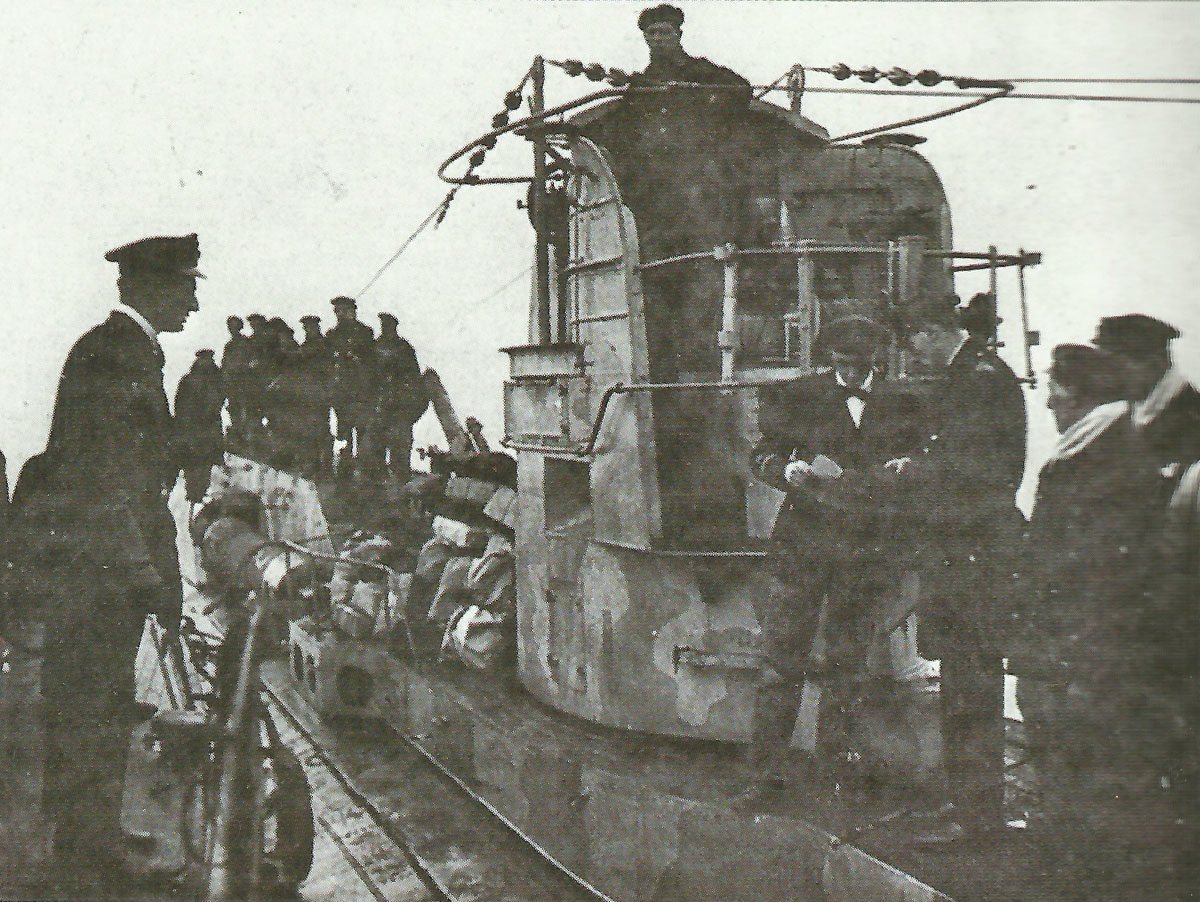 Handover of a German submarine.