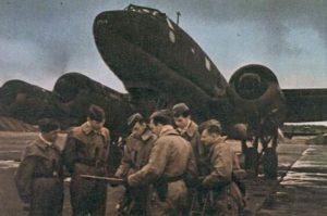 crew of a Fw 200 Condor in front of their plane