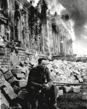 German soldier burning Reichstag